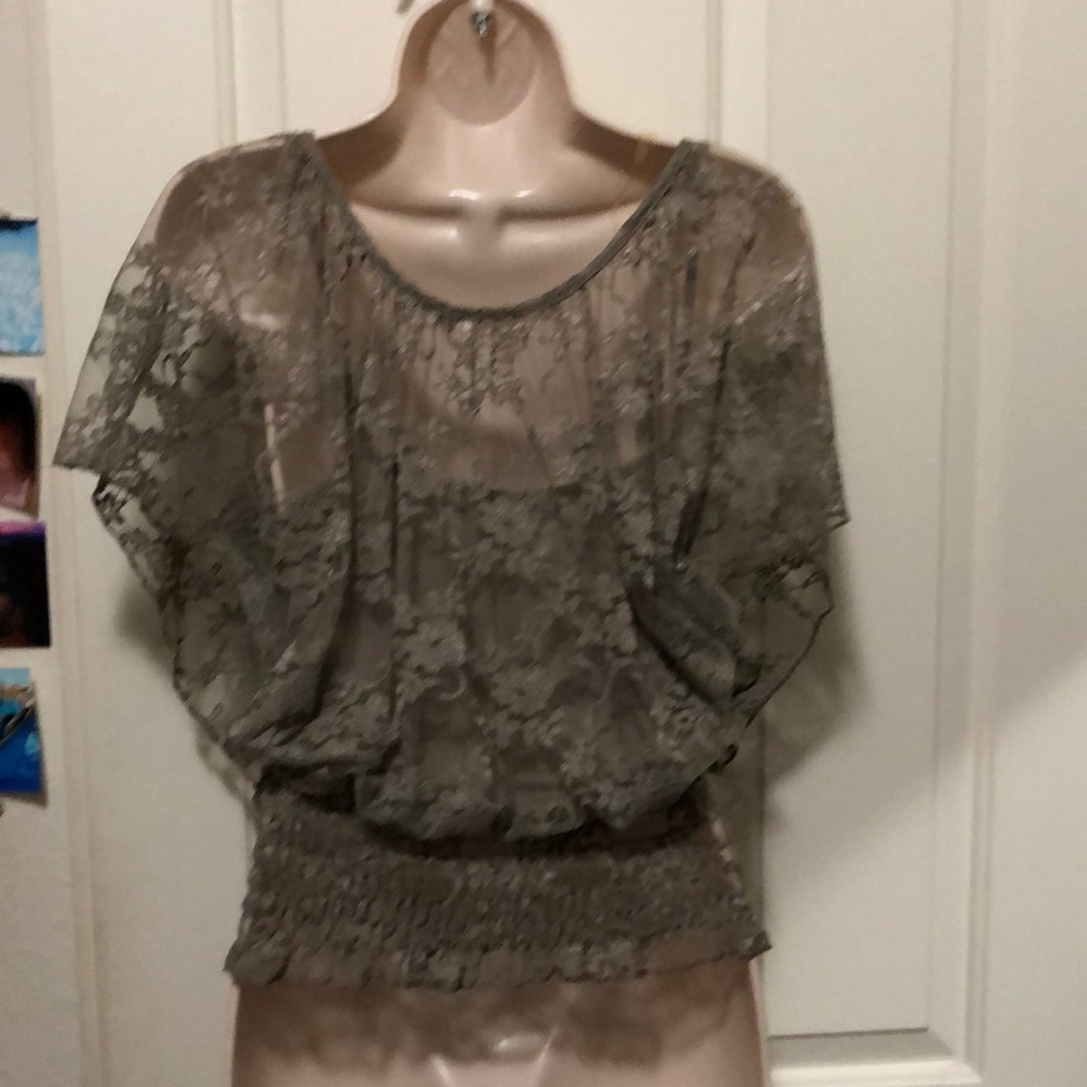 💚 Lace Top with Cami Underneath - Picture 4 of 8